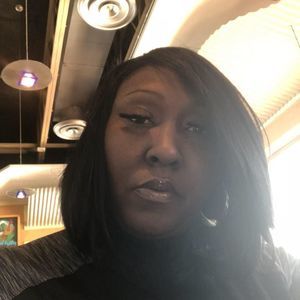 Meet your Posher, Dee